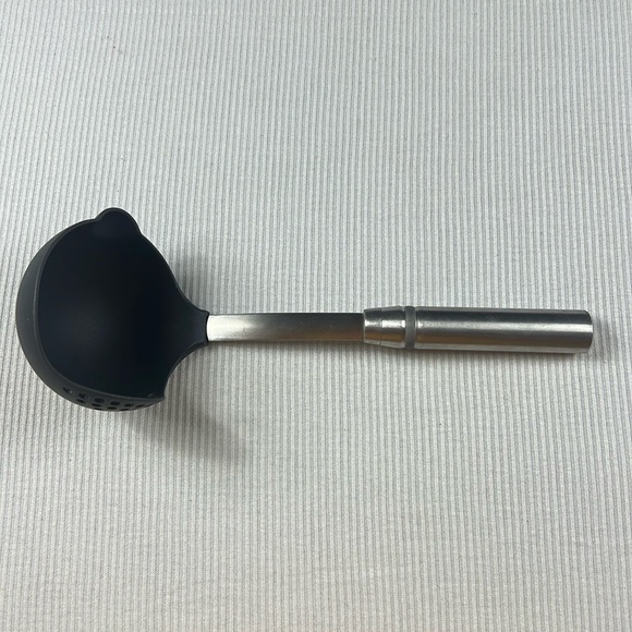 Pampered Chef XL Ladle - Picture 1 of 4